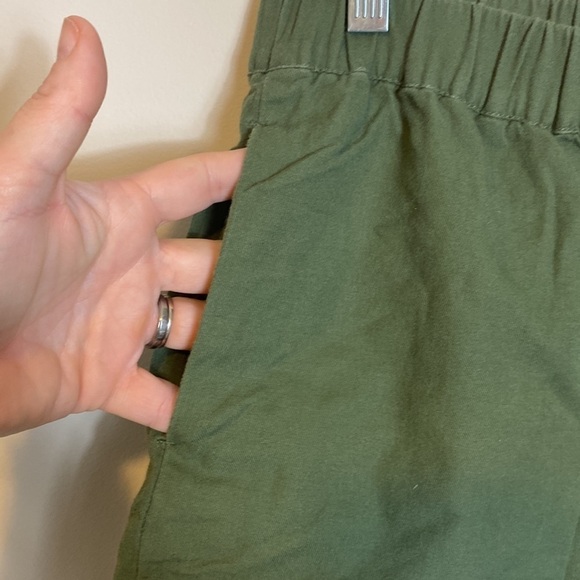 Madewell green pull on cotton shorts with pockets size Medium - Picture 5 of 6